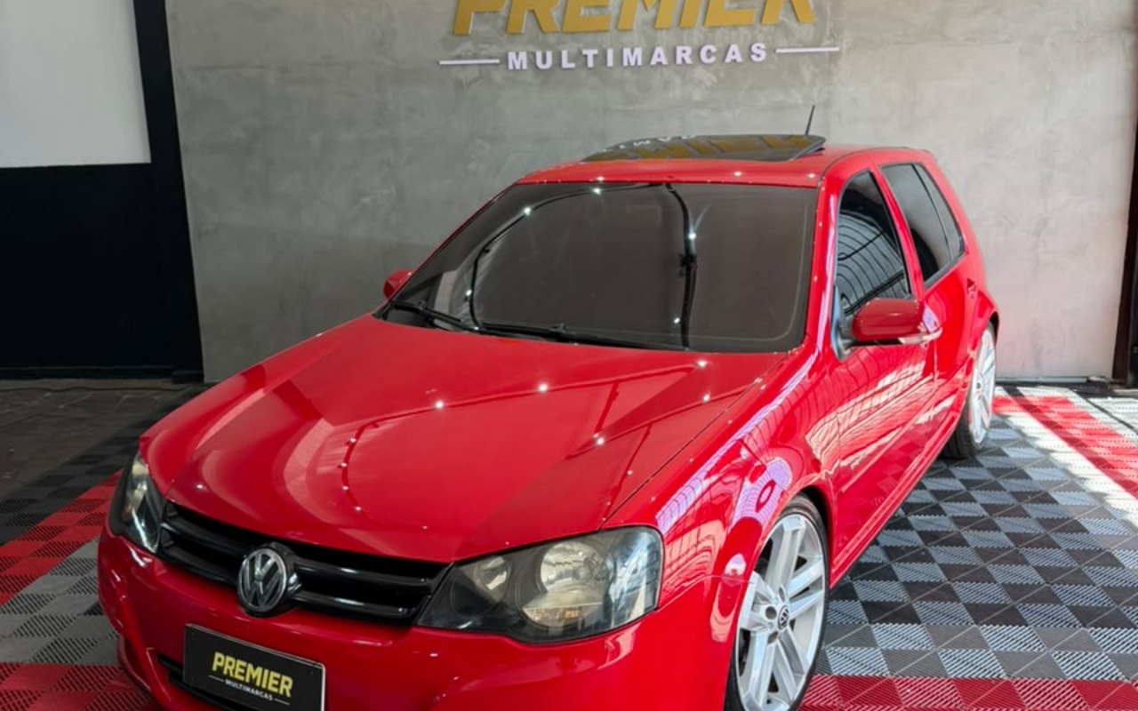 Volkswagen Golf 2010 Vermelho — foto 1 de 3
