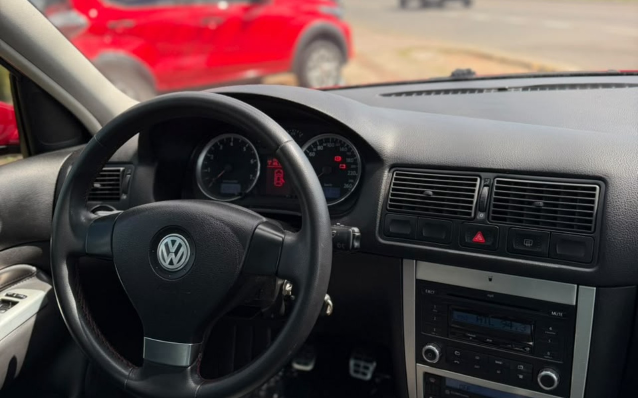 imagem-https://www.socarrao.com.br/sc-vehicle-images-prod/3713169/1788890081803-V2hhdHNBcHAgSW1hZ2UgMjAyNi0wOS0wOCBhdCAxNC40OC41OCAoMykuanBlZw.jpeg