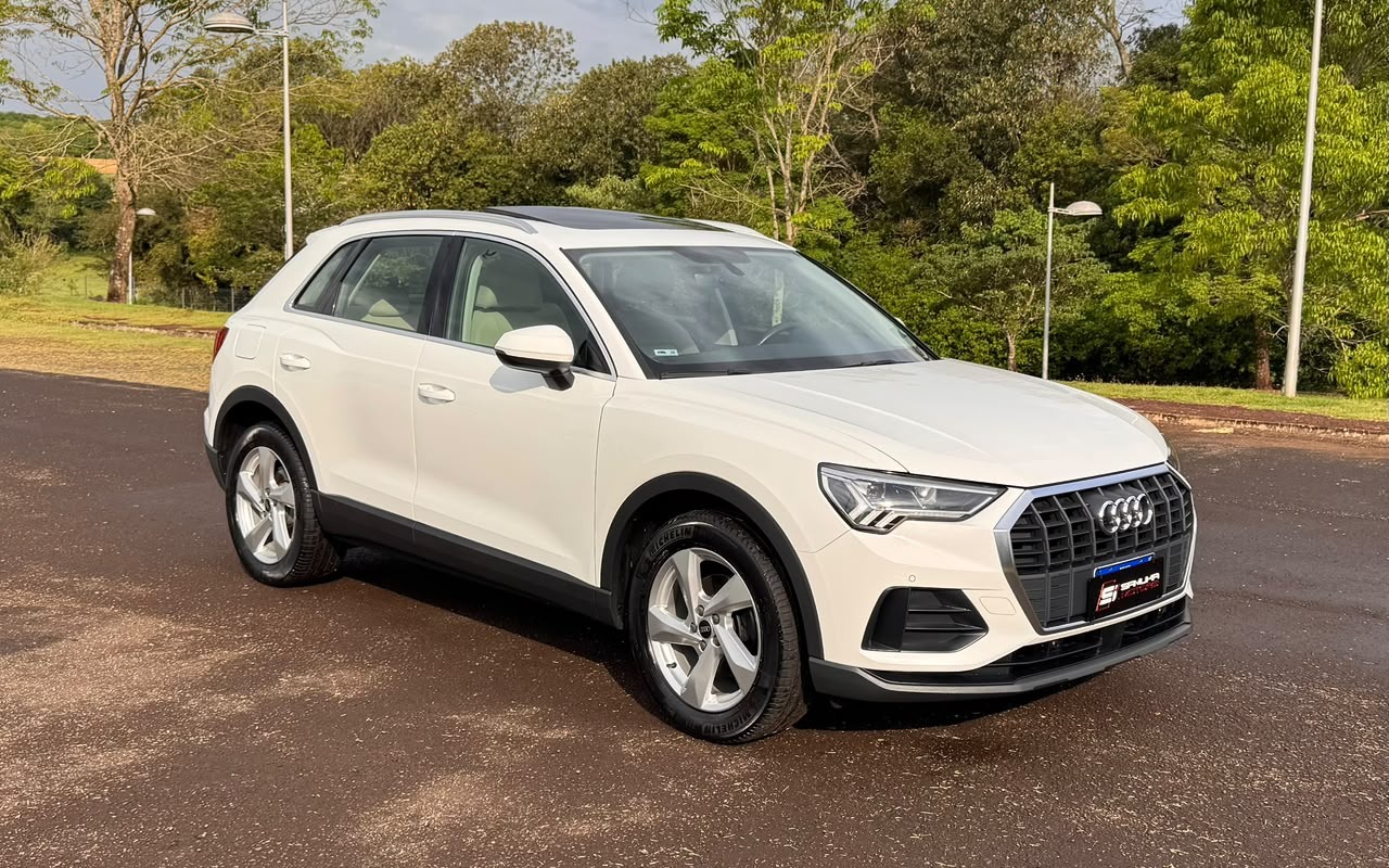 Audi Q3 2022 Branco — foto 1 de 3