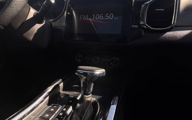 imagem-https://www.socarrao.com.br/sc-vehicle-images-prod/3713356/1788952355754-003_7ab759f7de9369adb084427c8b7a1aec.jpeg