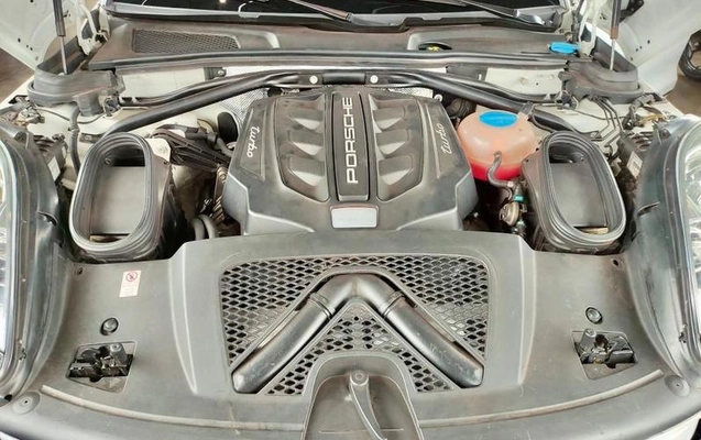 imagem-https://www.socarrao.com.br/sc-vehicle-images-prod/3713515/1790789675282-8456851_7_B_a605710517.jpeg
