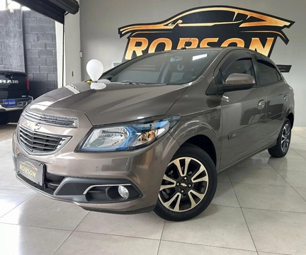 Chevrolet Onix 2014 Cinza — foto 1 de 3