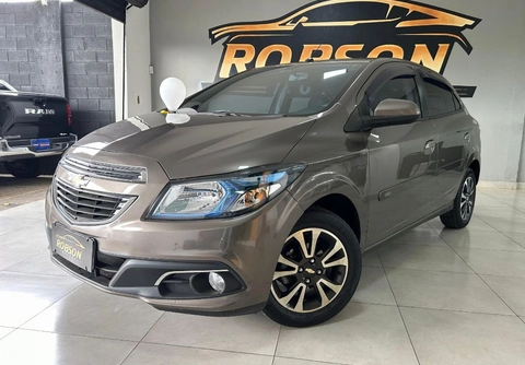 Chevrolet Onix 2014 Cinza — foto 1 de 3