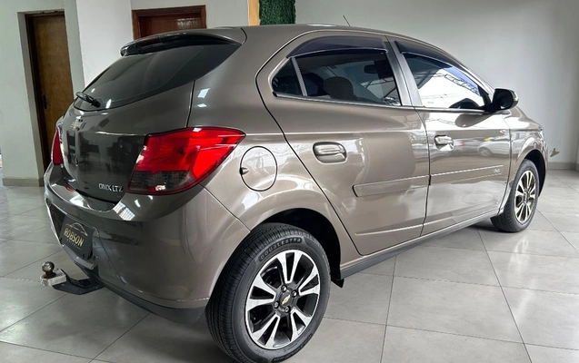 imagem-https://www.socarrao.com.br/sc-vehicle-images-prod/3713555/1788890903841-gb-06ccef1.jpeg