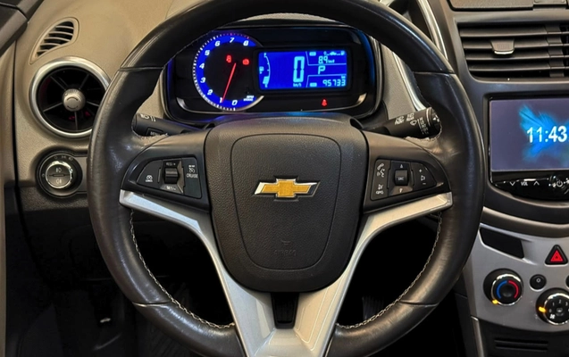 imagem-https://www.socarrao.com.br/sc-vehicle-images-prod/3713668/1788891242801-a9461182518149dabeeb23f3134f1ef4_1785162490052.jpg