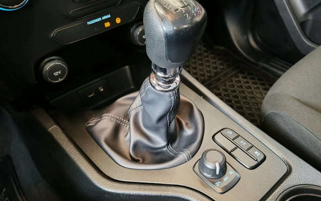imagem-https://www.socarrao.com.br/sc-vehicle-images-prod/3713699/1788891459993-003_64e13da1d091c92151899437ce724955.jpeg