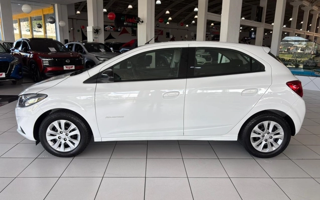 imagem-https://www.socarrao.com.br/sc-vehicle-images-prod/3714022/1788892549862-11_120303.jpg