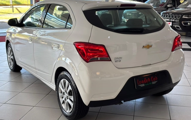 imagem-https://www.socarrao.com.br/sc-vehicle-images-prod/3714022/1788892549865-5_120303.jpg