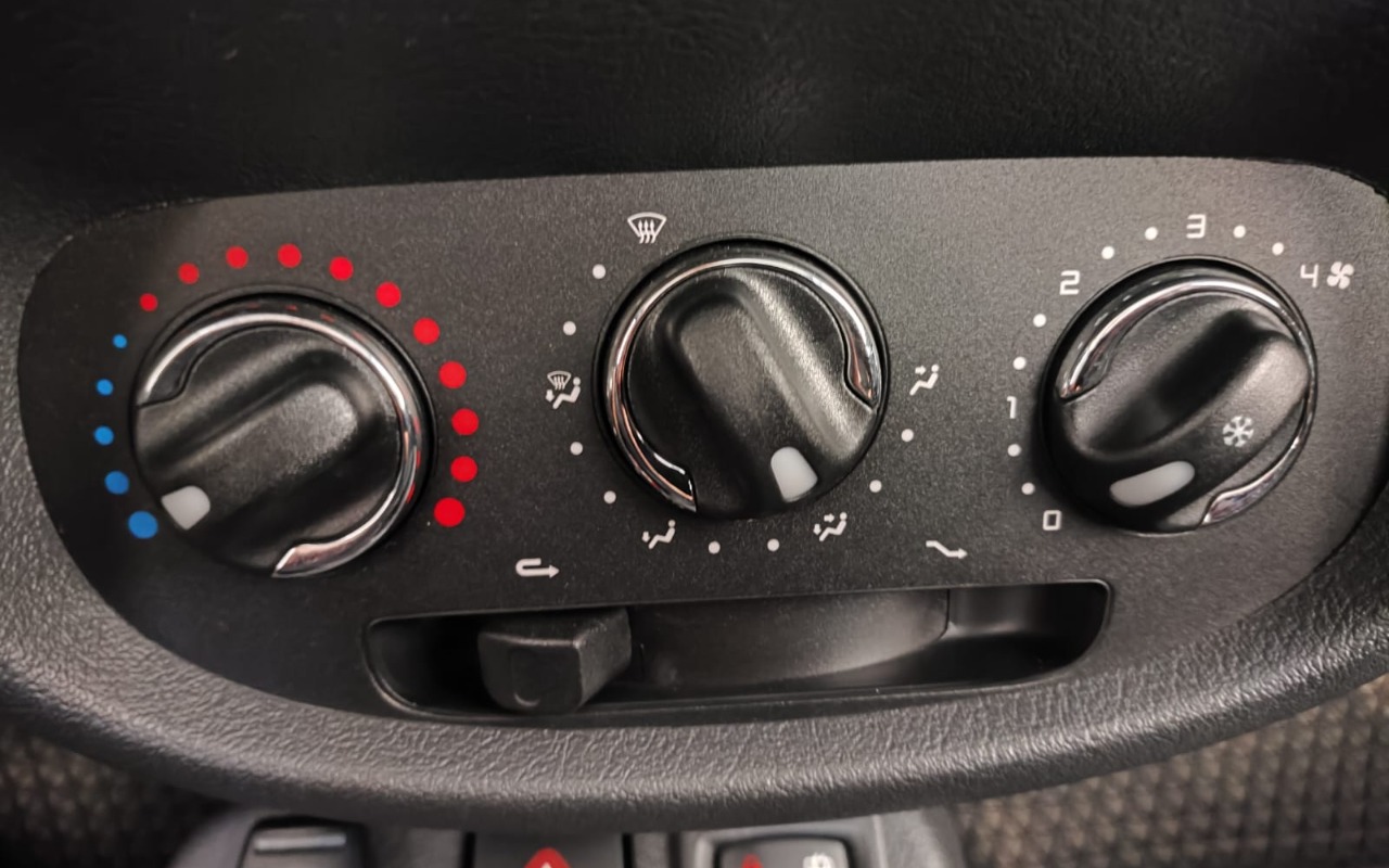 imagem-https://www.socarrao.com.br/sc-vehicle-images-prod/3714229/1788893033891-ZTdmNmNkMTgtYjMxNC00N2VmLTk1MjAtZTk1NDFlNzBlN2YyLmpwZw.jpg