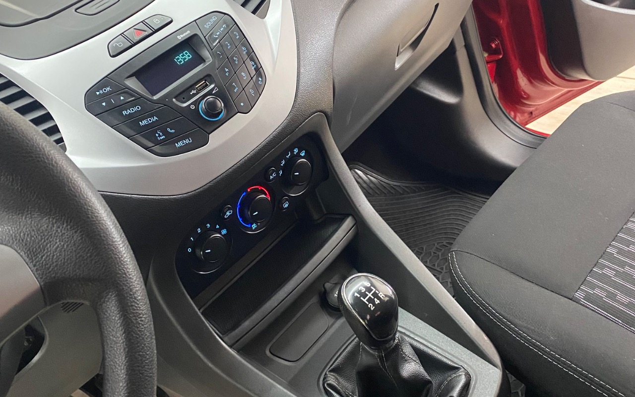 imagem-https://www.socarrao.com.br/sc-vehicle-images-prod/3714367/1788893768275-SU1HXzE2OTMuanBlZw.jpeg