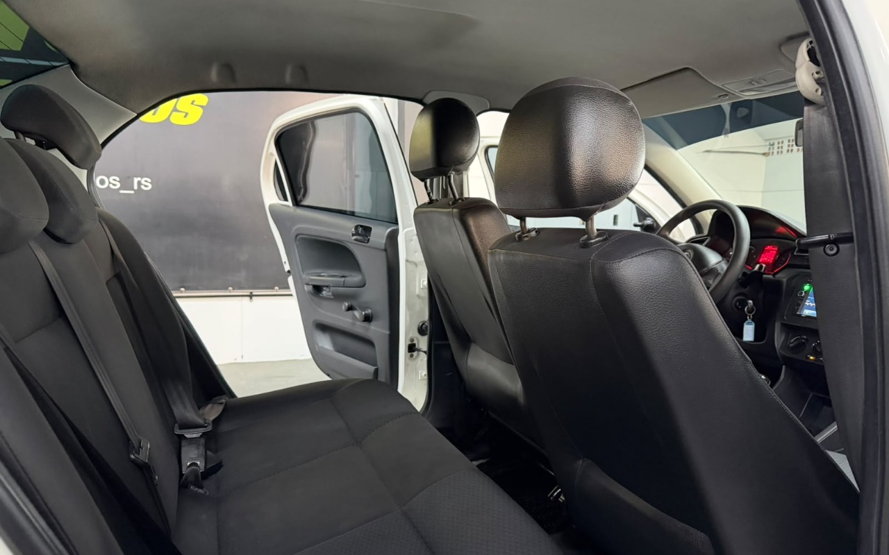 imagem-https://www.socarrao.com.br/sc-vehicle-images-prod/3714377/1788893804714-V2hhdHNBcHAgSW1hZ2UgMjAyNi0wOS0wOCBhdCAxNS41MS4yNy5qcGVn.jpeg