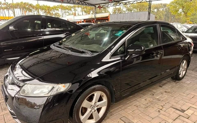imagem-https://www.socarrao.com.br/sc-vehicle-images-prod/3714651/1788894328020-31c1f4fc-88b9-4bfe-ac08-e011df6a7a5a.jpg