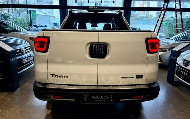 imagem-https://www.socarrao.com.br/sc-vehicle-images-prod/3714861/1788895075989-8457539_4_B_37662e63a0.jpeg