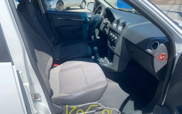 imagem-https://www.socarrao.com.br/sc-vehicle-images-prod/3715020/1788895614612-9Tzuu1uJvjyF8xpljHlvktkdrYAWkCor.jpg