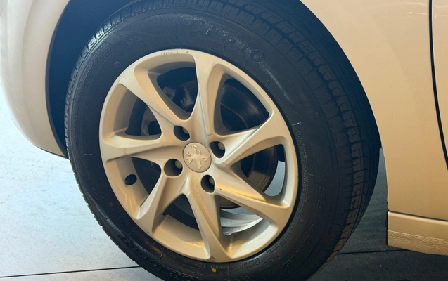 imagem-https://www.socarrao.com.br/sc-vehicle-images-prod/3715099/1788896083445-5f44ab3d583e411cbe9f4260322359ce_1788895945709.jpg
