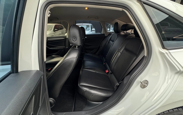 imagem-https://www.socarrao.com.br/sc-vehicle-images-prod/3715154/1788896148805-003_2028eaa52c8fa1aea5cba7e282b40aad.jpeg
