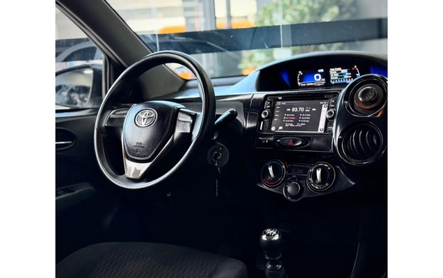imagem-https://www.socarrao.com.br/sc-vehicle-images-prod/3715232/1788896325871-1_051351.jpg