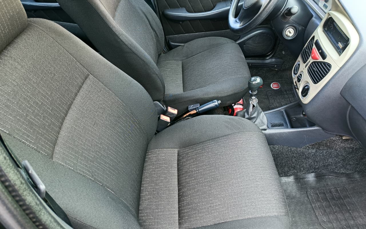imagem-https://www.socarrao.com.br/sc-vehicle-images-prod/3715282/1788896455218-NmM0MWIwNjktNzAxOC00MDUxLWEyMWEtZmRlZjNkYTFkYmIxLmpwZw.jpg