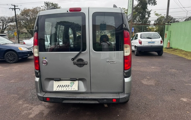 imagem-https://www.socarrao.com.br/sc-vehicle-images-prod/3715346/1788896675932-V2hhdHNBcHAgSW1hZ2UgMjAyNi0wOS0wOCBhdCAxNi4wOC41MCAoNSkuanBlZw.jpeg