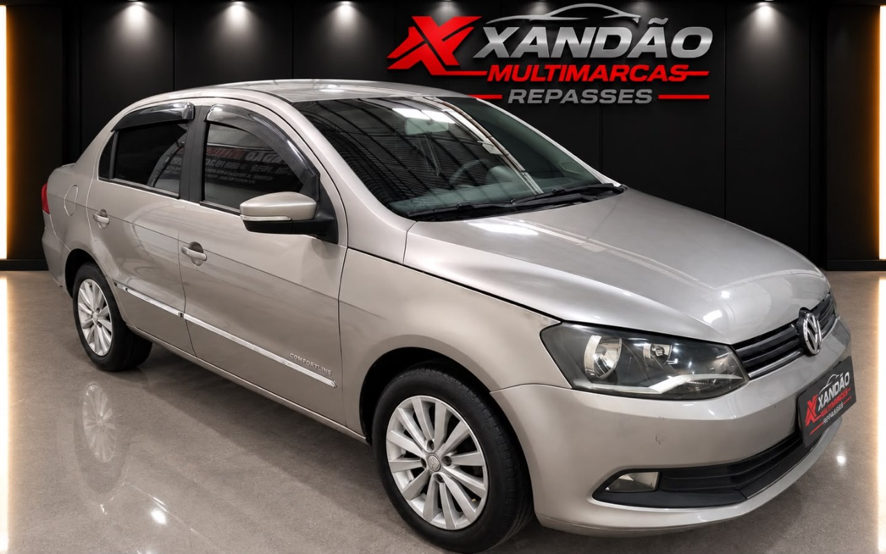 Volkswagen Voyage 2015 Prata — foto 1 de 3