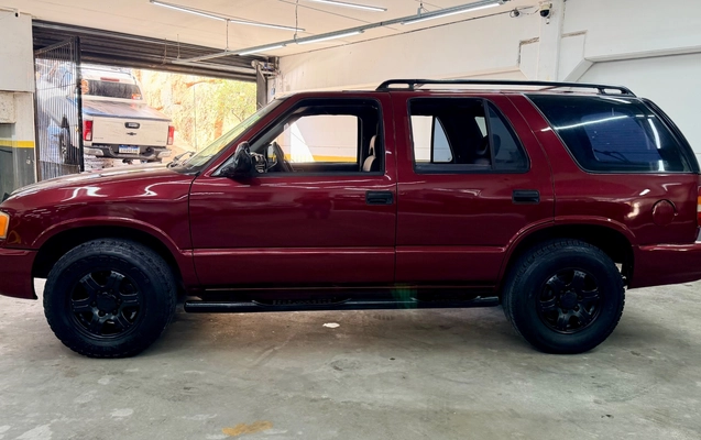 imagem-https://www.socarrao.com.br/sc-vehicle-images-prod/3715426/1788897180961-bc07fa2b489d4a80bd8901c5cf90d110_1788896018464.jpg