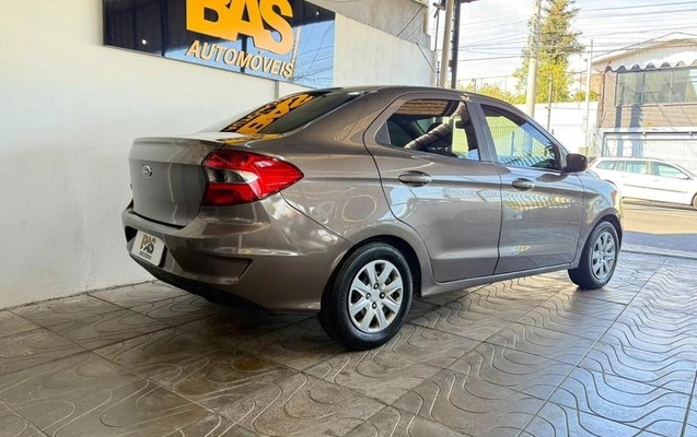 imagem-https://www.socarrao.com.br/sc-vehicle-images-prod/3715807/1789219850760-8457888_0_B_406336b65a.jpeg