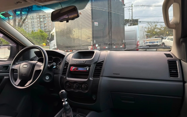 imagem-https://www.socarrao.com.br/sc-vehicle-images-prod/3715828/1788898267029-198d1802-845d-4cf1-80ee-c5d9aa4fd8a0.jpg