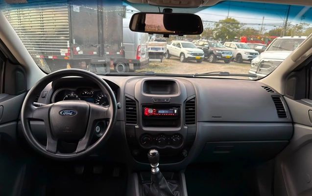 imagem-https://www.socarrao.com.br/sc-vehicle-images-prod/3715828/1788898267034-77fb15ca-1ff8-4943-9c8f-43ab96c110a9.jpg