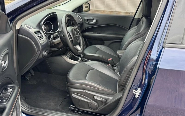 imagem-https://www.socarrao.com.br/sc-vehicle-images-prod/3715981/1788963032538-8457951_24_B_4695524fe8.jpeg
