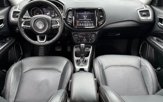 imagem-https://www.socarrao.com.br/sc-vehicle-images-prod/3715981/1788963032539-8457951_21_B_3c0db247b6.jpeg