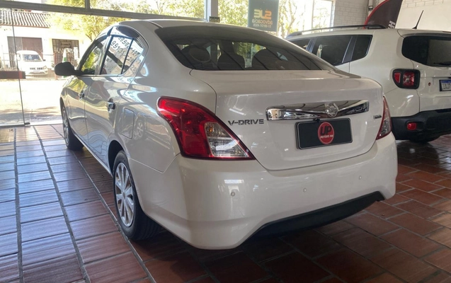 imagem-https://www.socarrao.com.br/sc-vehicle-images-prod/3715992/1788898559249-l5dLuRhCqikUfgzKBpuTBuTbjirQ6lFR.jpg
