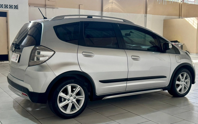 imagem-https://www.socarrao.com.br/sc-vehicle-images-prod/3716070/1788898848010-f1204bdfc7ca6ae91b285b03ddac402d_big.jpeg
