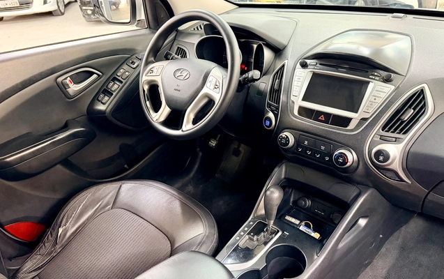 imagem-https://www.socarrao.com.br/sc-vehicle-images-prod/3716116/1788898994738-303cdd4ce18f4e139b06864293808fdb_1788872367219.jpg