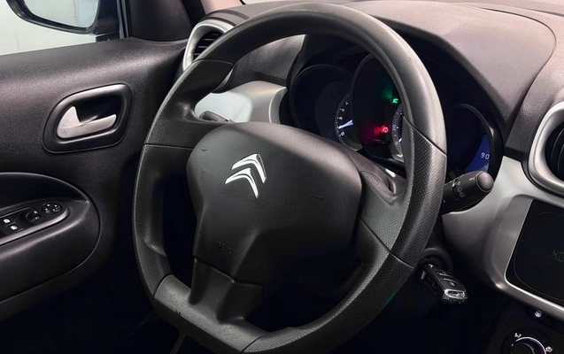 imagem-https://www.socarrao.com.br/sc-vehicle-images-prod/3716235/1788899496703-845a5242bf4249258e1450b5e975ec49_1788876015063.jpg