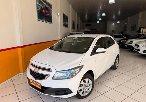Chevrolet Onix 2015 Branco — foto 1 de 3