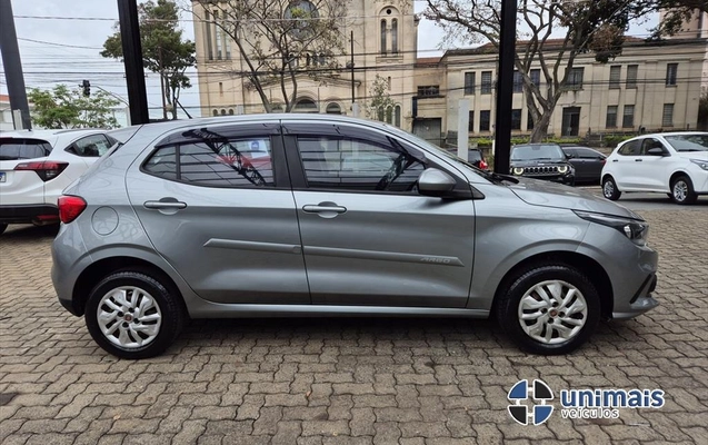 imagem-https://www.socarrao.com.br/sc-vehicle-images-prod/3716742/1788900855281-cc0c31fc-fb54-48b1-ab3e-06645c5a69f320260908164814.jpeg