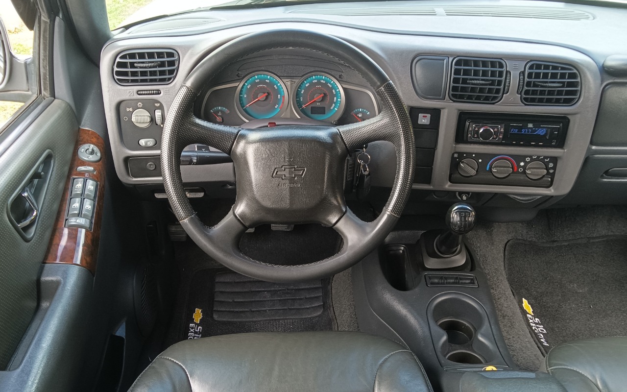 imagem-https://www.socarrao.com.br/sc-vehicle-images-prod/3716787/1788976317251-SU1HXzIwMjYwOTA4XzExNTgxMH40LmpwZw.jpg