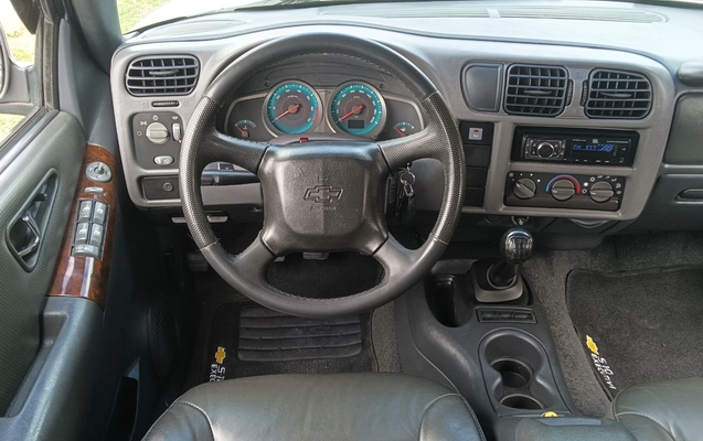 imagem-https://www.socarrao.com.br/sc-vehicle-images-prod/3716787/1788976317251-SU1HXzIwMjYwOTA4XzExNTgxMH40LmpwZw.jpg