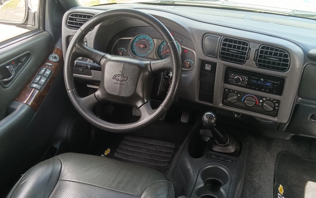 imagem-https://www.socarrao.com.br/sc-vehicle-images-prod/3716787/1788976317413-SU1HXzIwMjYwOTA4XzExNTU0Mn4yLmpwZw.jpg