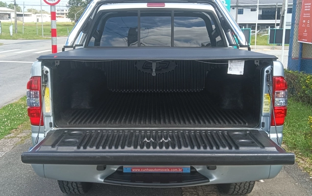 imagem-https://www.socarrao.com.br/sc-vehicle-images-prod/3716787/1788976318936-SU1HXzIwMjYwOTA4XzEyMTUwMH4yLmpwZw.jpg