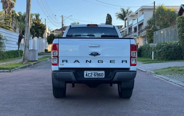 imagem-https://www.socarrao.com.br/sc-vehicle-images-prod/3717088/1788963097127-8458276_13_B_c80fb1206e.jpeg