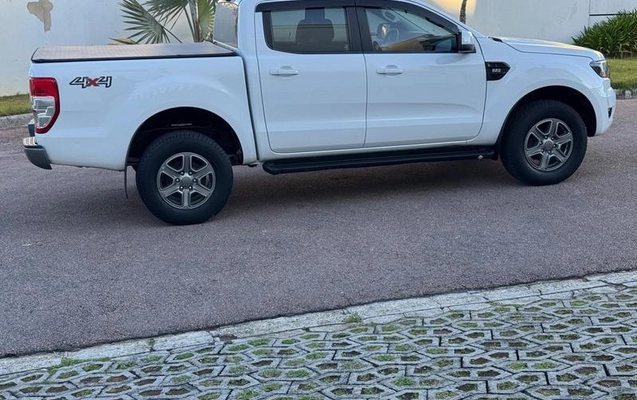imagem-https://www.socarrao.com.br/sc-vehicle-images-prod/3717088/1788963097128-8458276_16_B_b47d2ca03a.jpeg