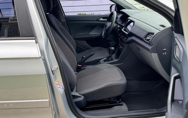 imagem-https://www.socarrao.com.br/sc-vehicle-images-prod/3717110/1788961270457-8458301_8_B_c9fefad53f.jpeg