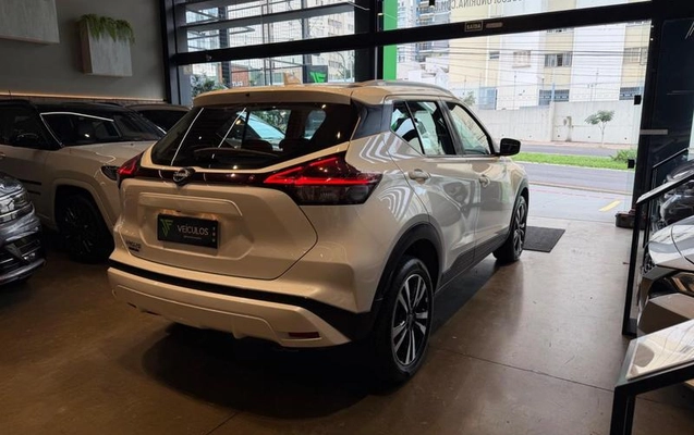 imagem-https://www.socarrao.com.br/sc-vehicle-images-prod/3717263/1789395322900-8458304_7_B_77b07be0f9.jpeg