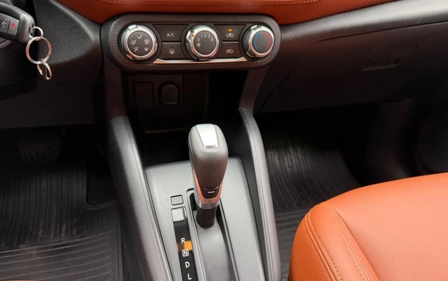 imagem-https://www.socarrao.com.br/sc-vehicle-images-prod/3717263/1789395322910-8458304_15_B_06fd1d662b.jpeg