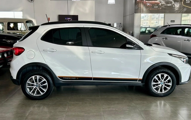 imagem-https://www.socarrao.com.br/sc-vehicle-images-prod/3717320/1788966139803-37c5a23fad6f4719bdf4917b33e6cc85_1788903069868.jpg