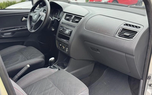 imagem-https://www.socarrao.com.br/sc-vehicle-images-prod/3717399/1788959299439-8458340_19_B_467cca406b.jpeg