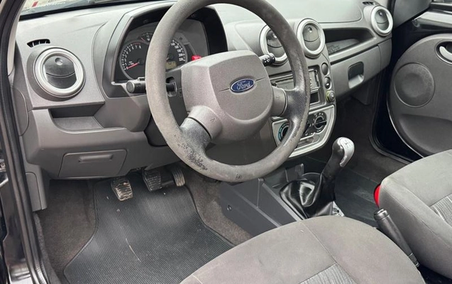imagem-https://www.socarrao.com.br/sc-vehicle-images-prod/3717415/1788958218600-8458350_8_B_261e2ce251.jpeg