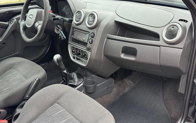 imagem-https://www.socarrao.com.br/sc-vehicle-images-prod/3717415/1788958218604-8458350_7_B_34417b193c.jpeg