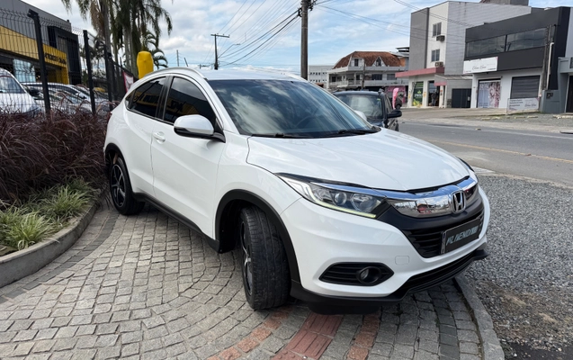 imagem-https://www.socarrao.com.br/sc-vehicle-images-prod/3718228/1788906937511-14d39debe7fa4609b2200416c9d042aa_1788906877011.jpg